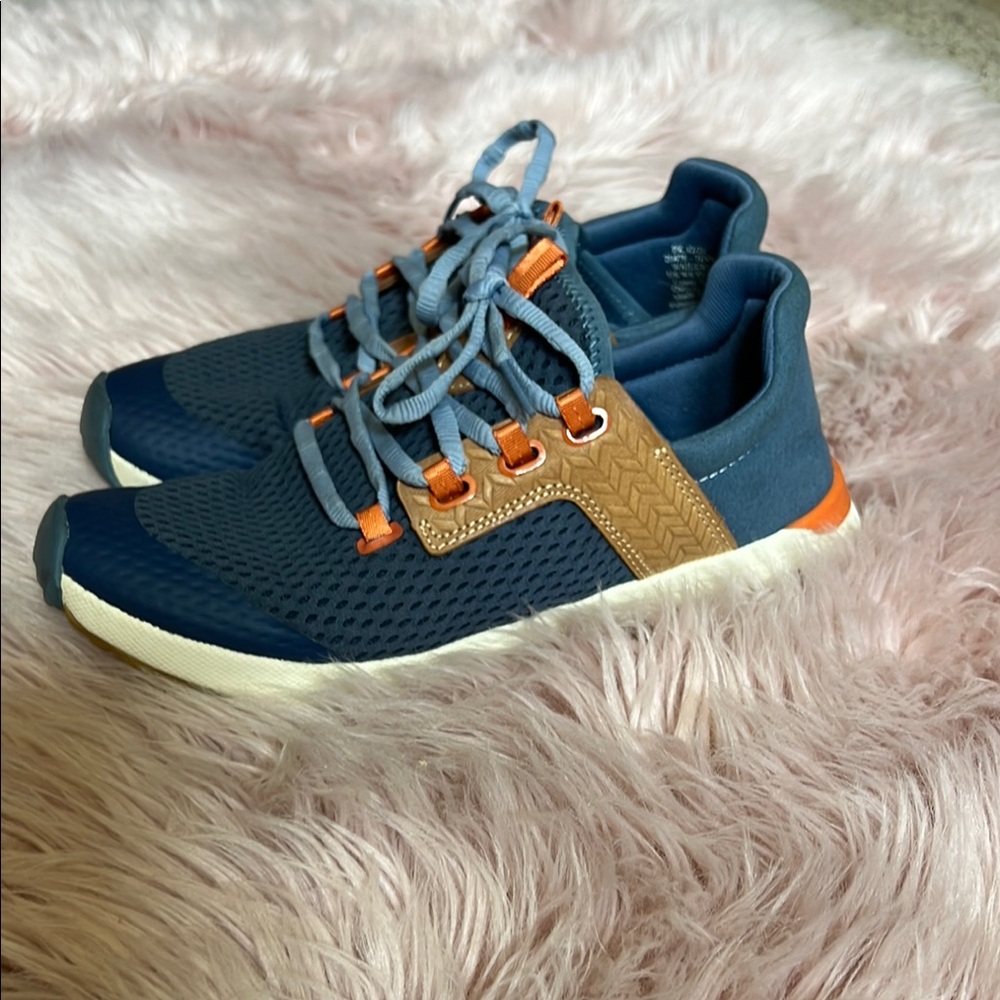 OluKai women’s sneakers